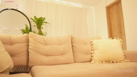 Veronica online show from January 21, 2025, 2:37 pm