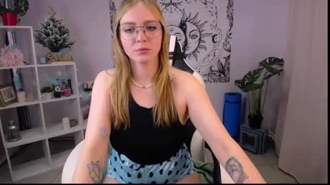 Snapshot of veronicaandersen chatting on February 2, 2025, 6:26 am VERONICA online show from February 2, 2025, 6:26 am