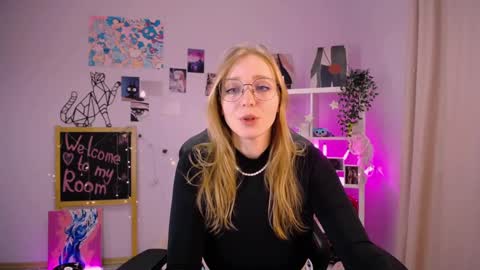 Snapshot of veronicaandersen chatting on February 23, 2025, 6:23 pm VERONICA online show from February 23, 2025, 6:23 pm