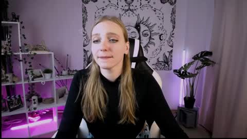 Snapshot of veronicaandersen chatting on March 2, 2025, 5:58 pm VERONICA online show from March 2, 2025, 5:58 pm