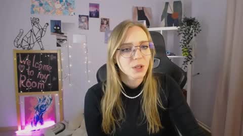 Snapshot of veronicaandersen chatting on March 6, 2025, 9:09 pm VERONICA online show from March 6, 2025, 9:09 pm