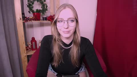 Snapshot of veronicaandersen chatting on March 12, 2025, 3:35 am VERONICA online show from March 12, 2025, 3:35 am