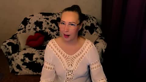 Veronica online show from October 9, 2025, 8:29 pm