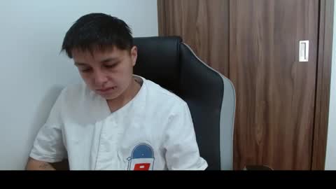 Veronica Clark online show from December 3, 2024, 4:17 pm