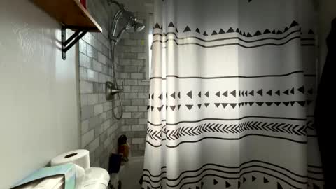 Veronica Lake online show from November 6, 2025, 9:05 pm