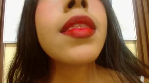 Veronica Robles online show from September 19, 2025, 6:30 pm