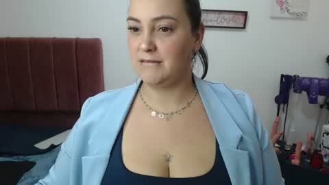 veroniicabbw_ online show from August 3, 2026, 10:54 am