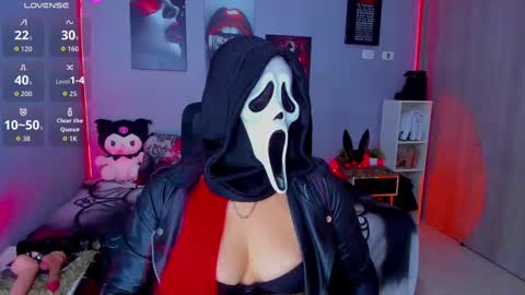 Snapshot of veronika_metalstar chatting on October 13, 2025, 5:35 pm Miss Veronika online show from October 13, 2025, 5:35 pm