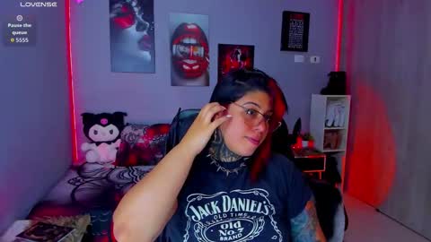 Snapshot of veronika_metalstar chatting on October 16, 2025, 9:21 am Miss Veronika online show from October 16, 2025, 9:21 am