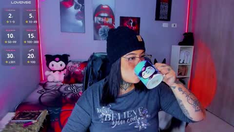 Snapshot of veronika_metalstar chatting on October 17, 2025, 9:34 am Miss Veronika online show from October 17, 2025, 9:34 am