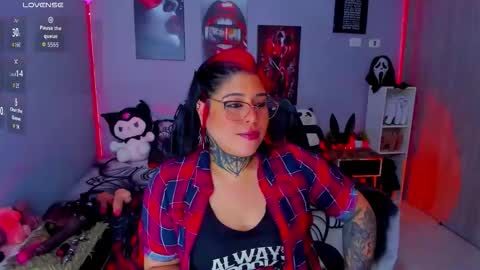 Snapshot of veronika_metalstar chatting on October 22, 2025, 6:29 pm Miss Veronika online show from October 22, 2025, 6:29 pm