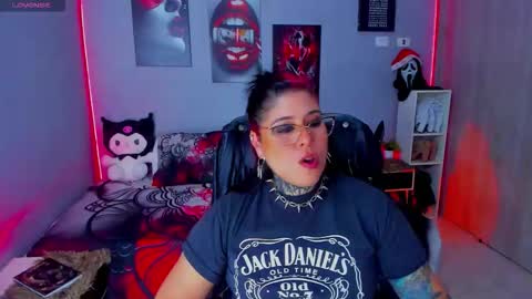Snapshot of veronika_metalstar chatting on November 14, 2025, 7:34 pm Miss Veronika online show from November 14, 2025, 7:34 pm