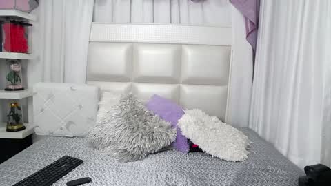 Vernica online show from February 26, 2025, 1:11 am