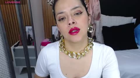 VEROS online show from November 6, 2025, 3:07 am