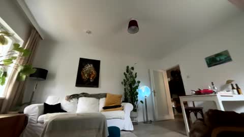 versatilebi7 online show from November 9, 2025, 8:12 am