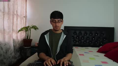 versatileguuy online show from October 6, 2025, 6:05 pm