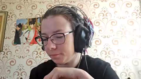 versieskains online show from August 3, 2026, 8:13 am