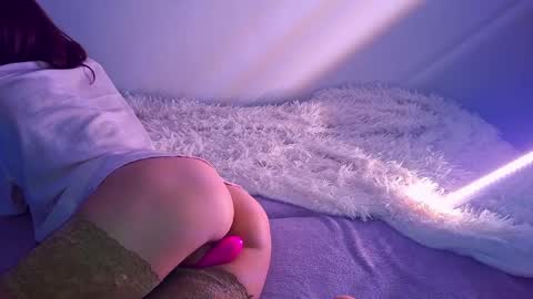 very_satrange_things online show from May 19, 2026, 1:56 am