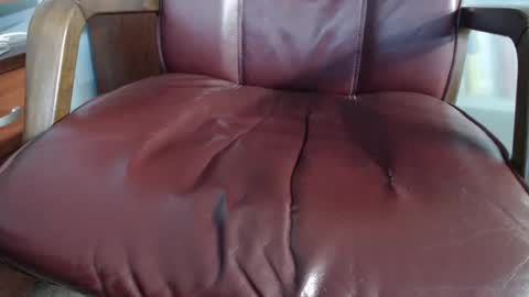 Erik online show from February 4, 2025, 12:11 pm