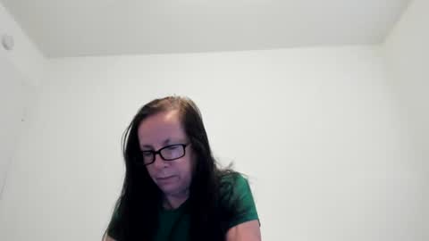 verysassypeachgoddess online show from March 18, 2026, 12:52 pm