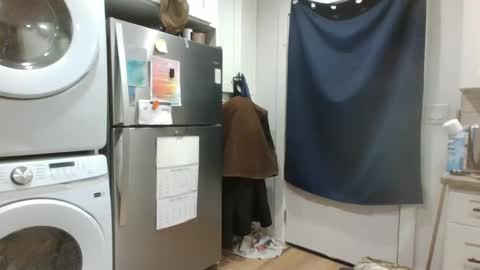 verysmallpeni online show from December 9, 2024, 8:44 pm