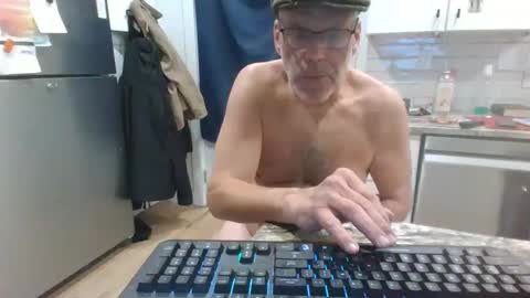 verysmallpeni online show from December 23, 2024, 9:49 am