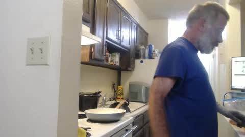 hairy man online show from September 22, 2025, 11:18 pm