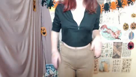 veryveryvery_shy online show from October 8, 2025, 5:16 am