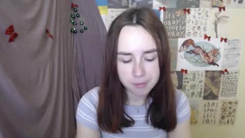 veryveryvery_shy online show from December 17, 2025, 9:15 am