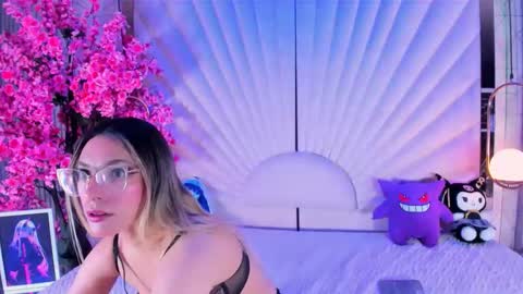 Vesper Velvet  online show from March 28, 2026, 4:56 am