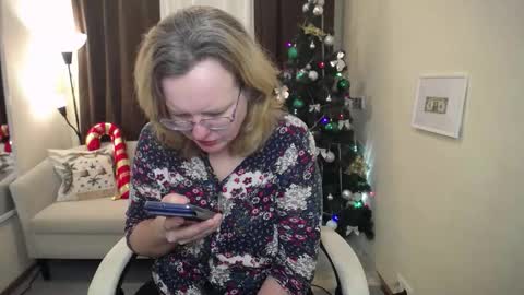 vestawoody online show from December 2, 2025, 7:25 am