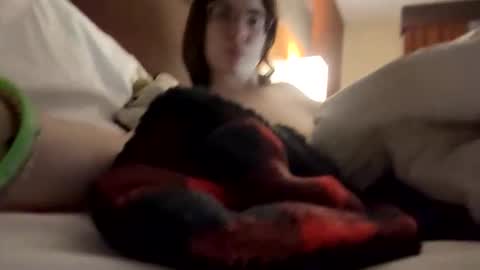 viaaann12 online show from November 12, 2025, 7:46 pm