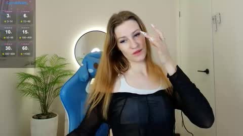 viamltdreamer online show from October 31, 2025, 2:12 am