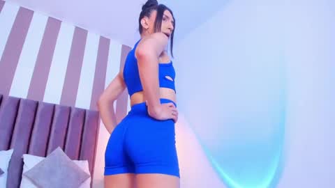 Snapshot of viannca__ chatting on October 8, 2025, 8:39 pm Ariana online show from October 8, 2025, 8:39 pm