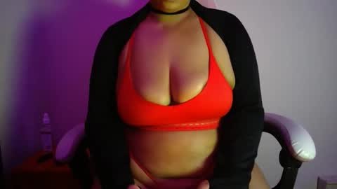 vibe_xxxo online show from March 15, 2026, 6:19 am