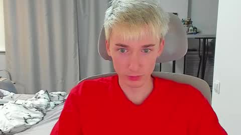 vibemygirl online show from October 13, 2025, 11:43 am