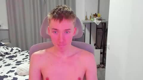 vibemygirl online show from December 20, 2025, 12:45 pm