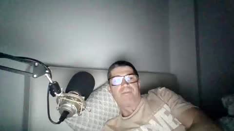 vibratorul89 online show from November 17, 2025, 9:20 pm