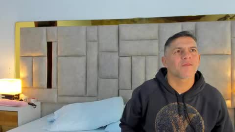 antonia y andrew online show from February 6, 2026, 4:06 am