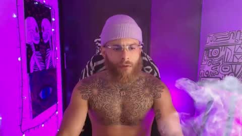 vickingcock7 online show from April 4, 2026, 2:43 am