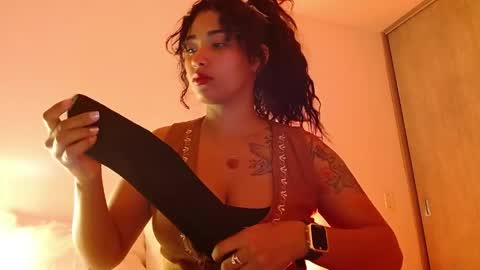 Vicky  online show from April 26, 2026, 2:53 am