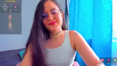 Snapshot of vicky_cristinax chatting on July 7, 2026, 8:13 pm Vicky online show from July 7, 2026, 8:13 pm