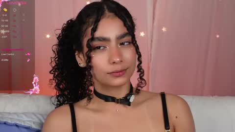 Snapshot of vicky_curly chatting on September 28, 2025, 2:28 am vicky_curly online show from September 28, 2025, 2:28 am