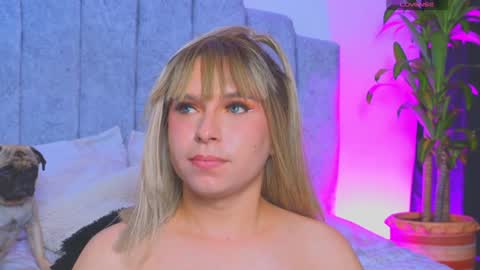 Snapshot of vicky_hot_x chatting on December 29, 2024, 4:27 am online show from December 29, 2024, 4:27 am