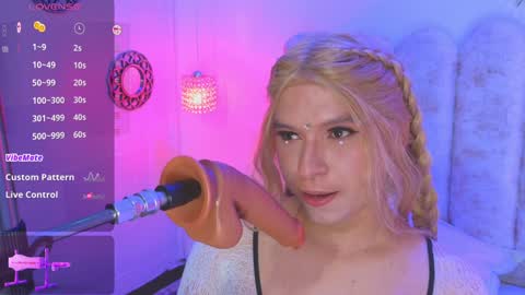 Snapshot of vicky_hot_x chatting on February 2, 2025, 4:37 am online show from February 2, 2025, 4:37 am