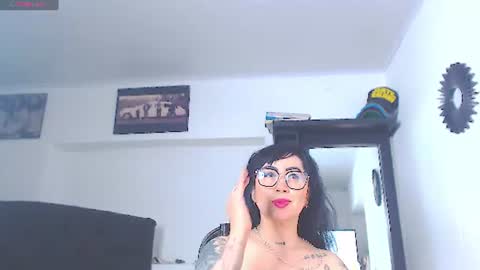 Vicky  online show from July 7, 2026, 11:14 am