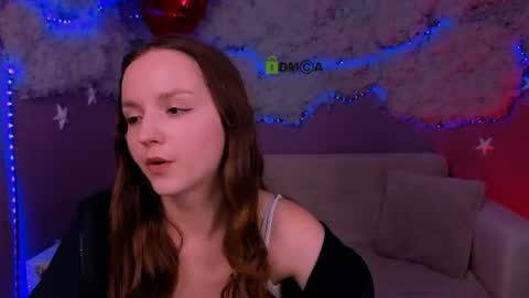 vicky_kim online show from June 26, 2026, 7:29 pm
