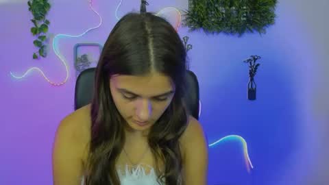 vicky_kim online show from July 17, 2026, 9:27 am