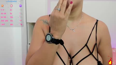 Snapshot of vicky_ruiz chatting on March 8, 2025, 12:09 pm V I C K Y online show from March 8, 2025, 12:09 pm