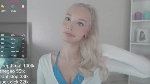 Snapshot of vickyfuckingdoll chatting on January 19, 2026, 12:14 am vickyfuckingdoll online show from January 19, 2026, 12:14 am